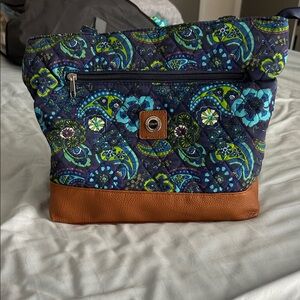 Stone New York quilted purse. Inside zippered pocket.